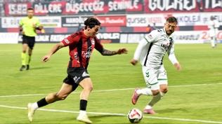 Sakaryaspor, Vanspor FK'y� a��rlayacak