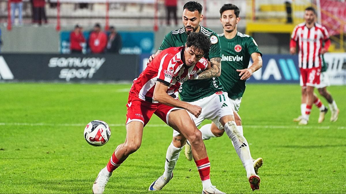 Sivasspor sahas�nda �mraniyespor ile kozlar�n� payla�acak