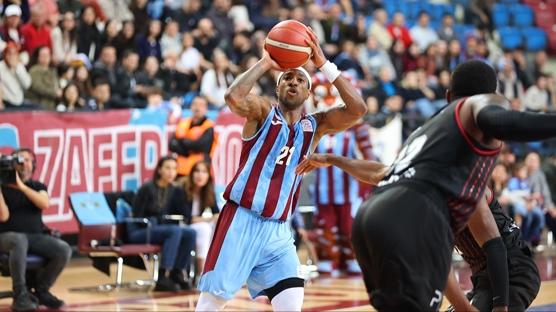 Trabzonspor, Manisa Basket'i �eki�meli ma�ta devirdi