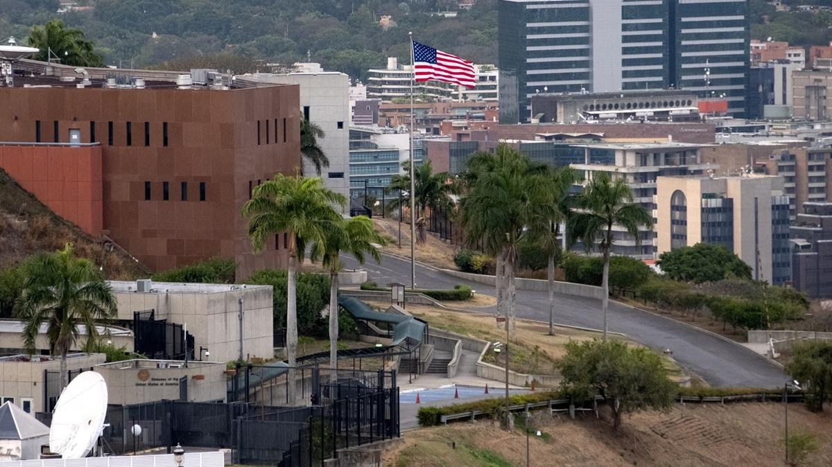 ABD bayra�� g�ndere �ekildi