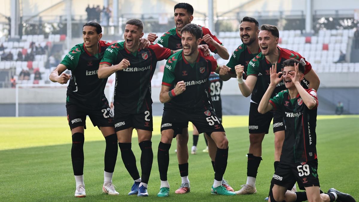 Kar��yaka'dan �st �ste 5. galibiyet!