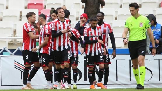 Sivasspor evinde kazand�
