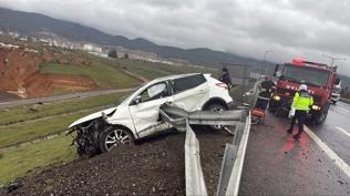 TAG Otoyolu'nda feci kaza: Ölü ve yaralılar var