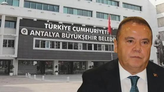 Antalya'da rüşvet davası! Muhittin Böcek hakim karşısında