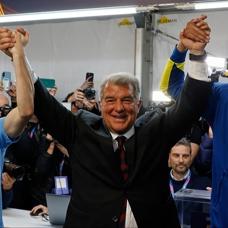 Barcelona'da se�im sonucu belli oldu! Laporta yeniden ba�kan