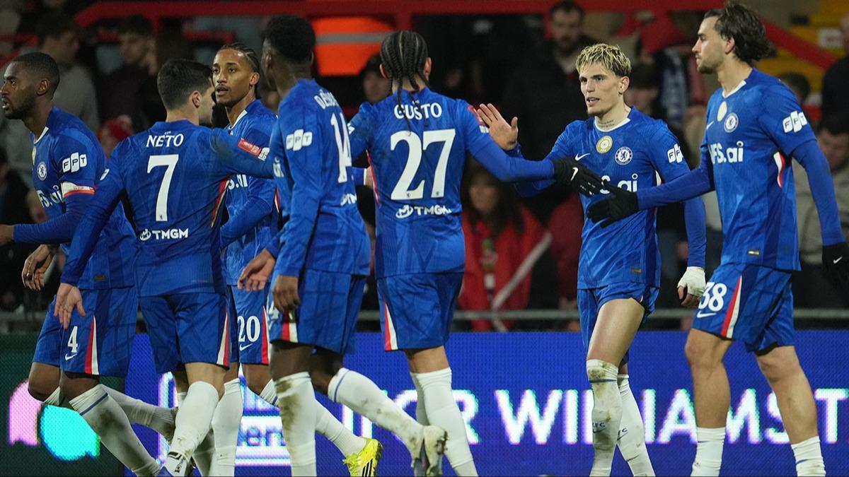 Dev kul�be b�y�k ceza! Transfer yasa�� geldi