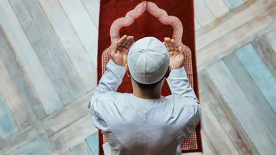 Kadir Gecesi k�l�nacak namaz! Diyanet Kadir Gecesi namaz� nas�l k�l�n�r, ka� rekat?