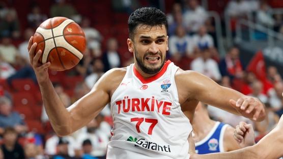 �mer Faruk Yurtseven'den NBA ekibine 10 g�nl�k imza