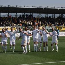 Puan fark�n� 5'e indirdi! Alia�a FK ad�m ad�m zirveye