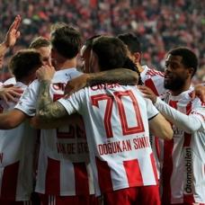 Antalyaspor yar�n deplasmanda Ba�ak�ehir ile kar��la�acak