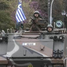 Atina'dan 5 milyar avroluk silah harcamas�: �srail yap�m� Davud Sapan� da listede