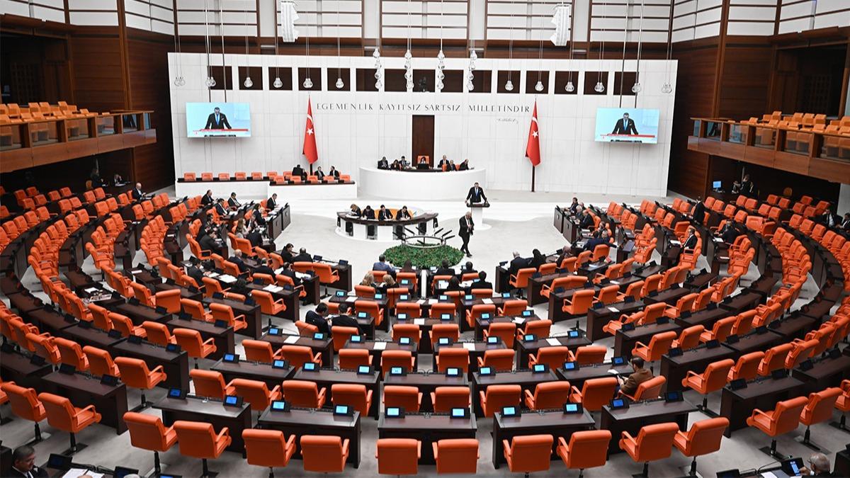 Meclis'te dokunulmazl�k hareketlili�i! �zg�r �zel dahil 4 isim i�in dosya sunuldu