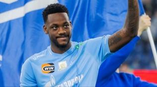 Jhon Duran'�n d�nyas� ba��na y�k�ld�