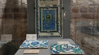 T�rkiye'den Londra'ya ka��r�lm��t�! �znik �inileri iade edildi