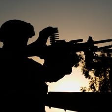 ABD'de hava �ss�nde silahl� sald�r�: Tecrit alt�na al�nd�