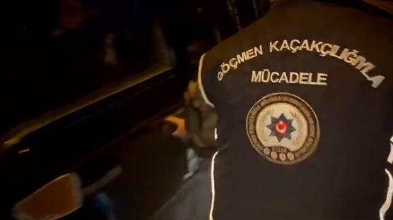 Ka�ak��lar�n y�ntemi pes dedirtti: �stanbul'da e�zamanl� bask�n