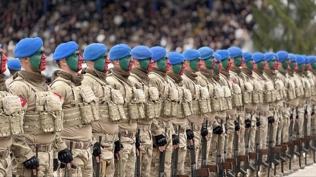 Mavi berelilerden g�rkemli t�ren