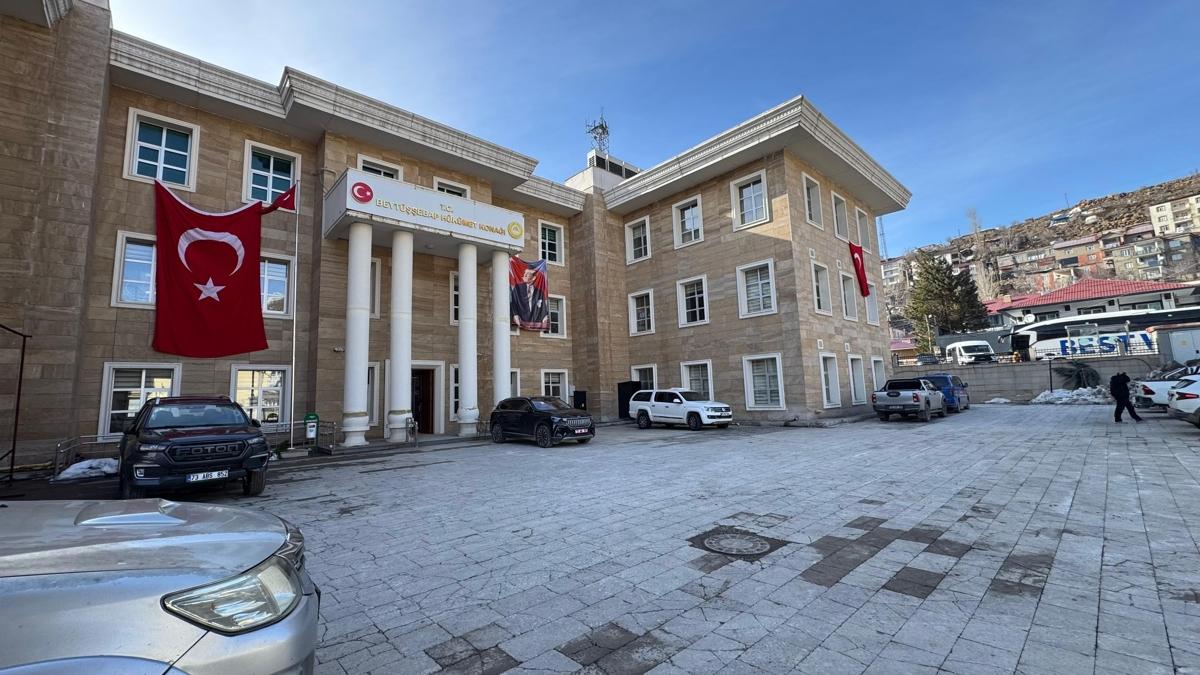 ��rnak'ta g��men ka�ak��l��� operasyonu: Muhtar dahil 3 organizat�re su��st�