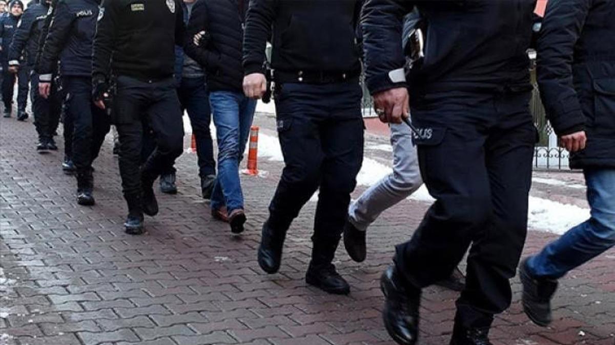 CHP mitinginde olay! 35 ki�iden 4'� adliyede