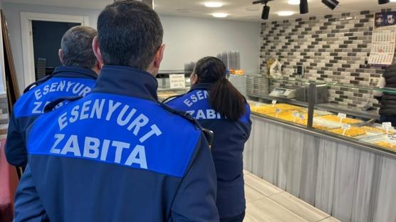 Sa�l�ks�z �retim yapan i�letmeye bask�n: M�hr� k�r�p sat��a devam ettiler