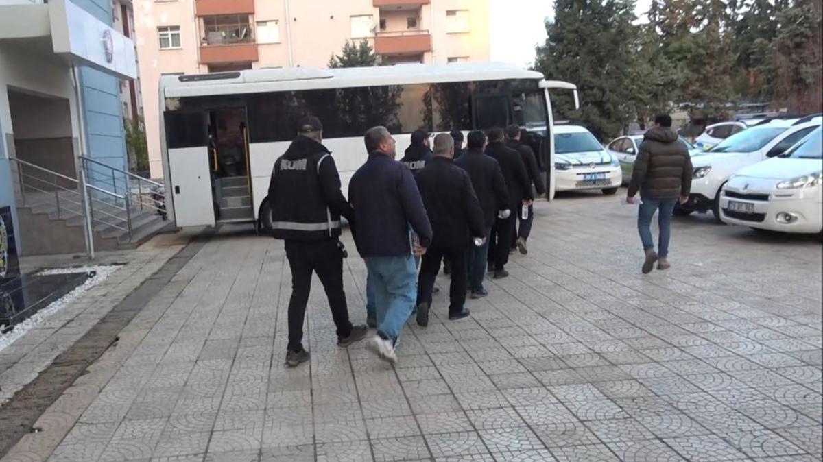 FETÖ'ye 27 ilde eş zamanlı operasyon: 47 şüpheli cezaevine gönderildi