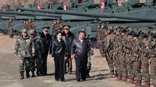 Kuzey Kore'den g�vde g�sterisi: D�nyada e�siz, rakipleriyle k�yaslanamaz