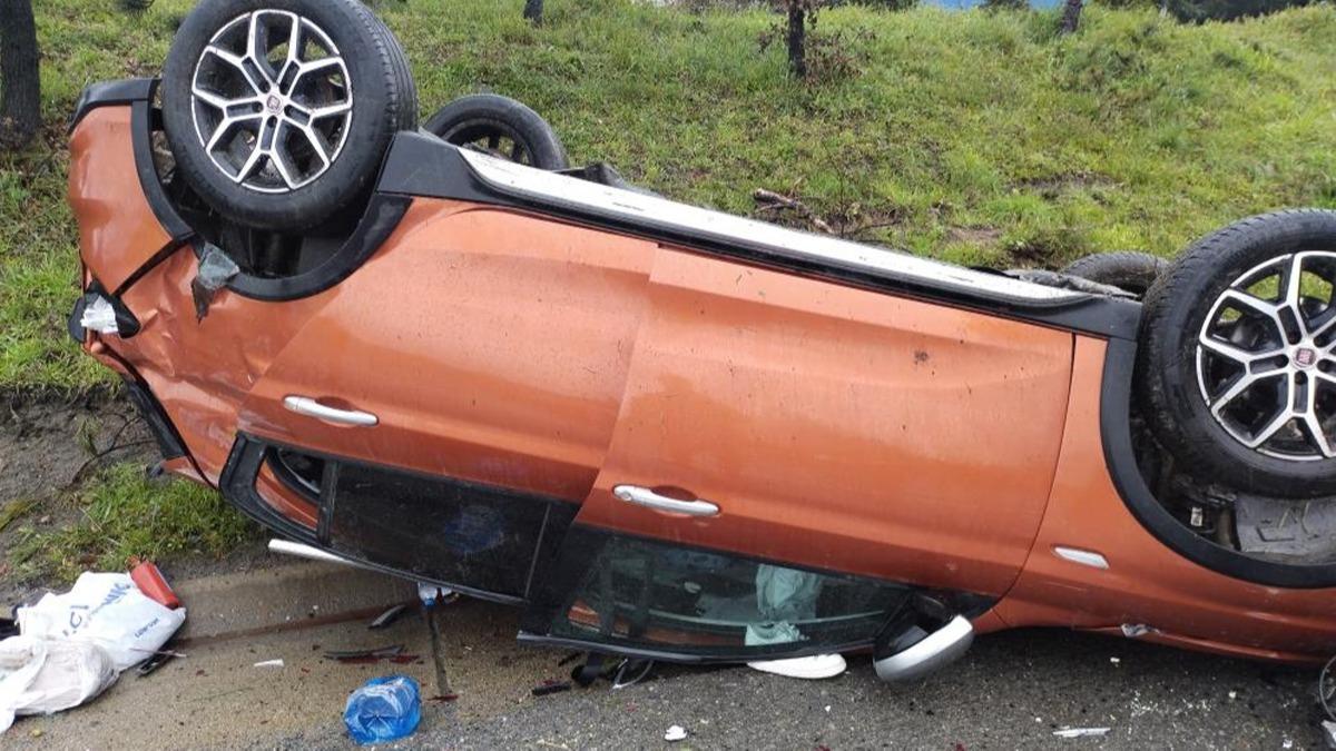 TEM otoyolunda kaygan yol kazaya neden oldu: 2'si �ocuk 7 yaral�