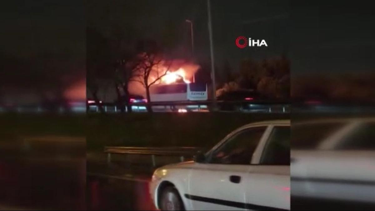 TEM'de korku dolu anlar: Yolcu otob�s� alevlere teslim oldu