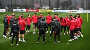 2 isim antrenmana ��kamad�...