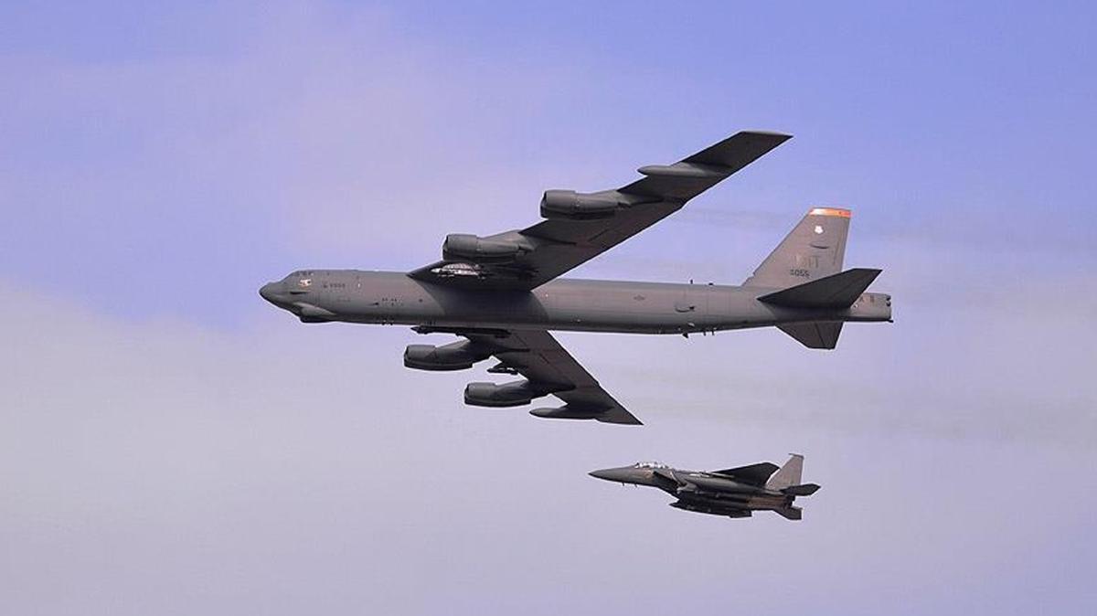 B-52'ler dron �emberine al�nd�