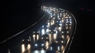 Bayram tatili bitti, d�n��ler ba�lad�: Yollarda yo�unluk zirvede