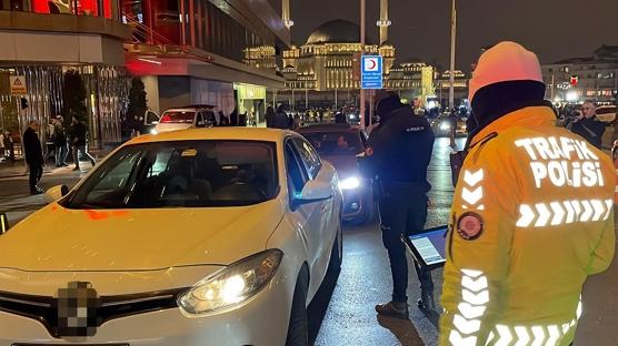 Bayramda suça geçit yok! 'Huzur İstanbul' uygulamasında yüzlerce kişi gözaltına alındı