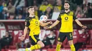 Borussia Dortmund'dan son b�l�mde b�y�k zafer!