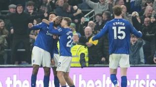 Chelsea, Everton deplasman�nda da��ld�