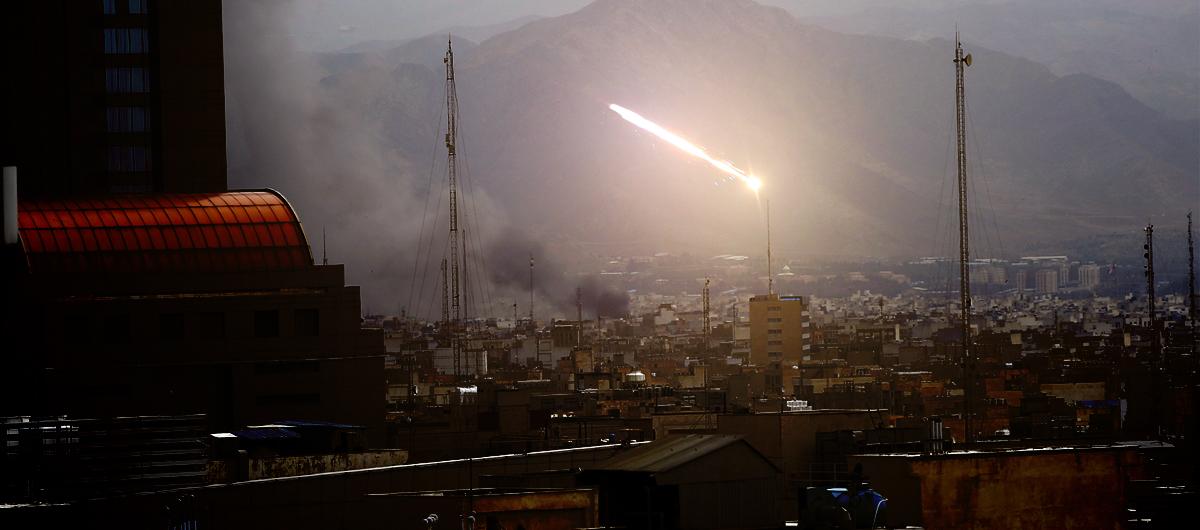 �ran'dan �srail'e art arda f�ze sald�r�s�! Tel Aviv'de sirenler gece boyunca susmad�