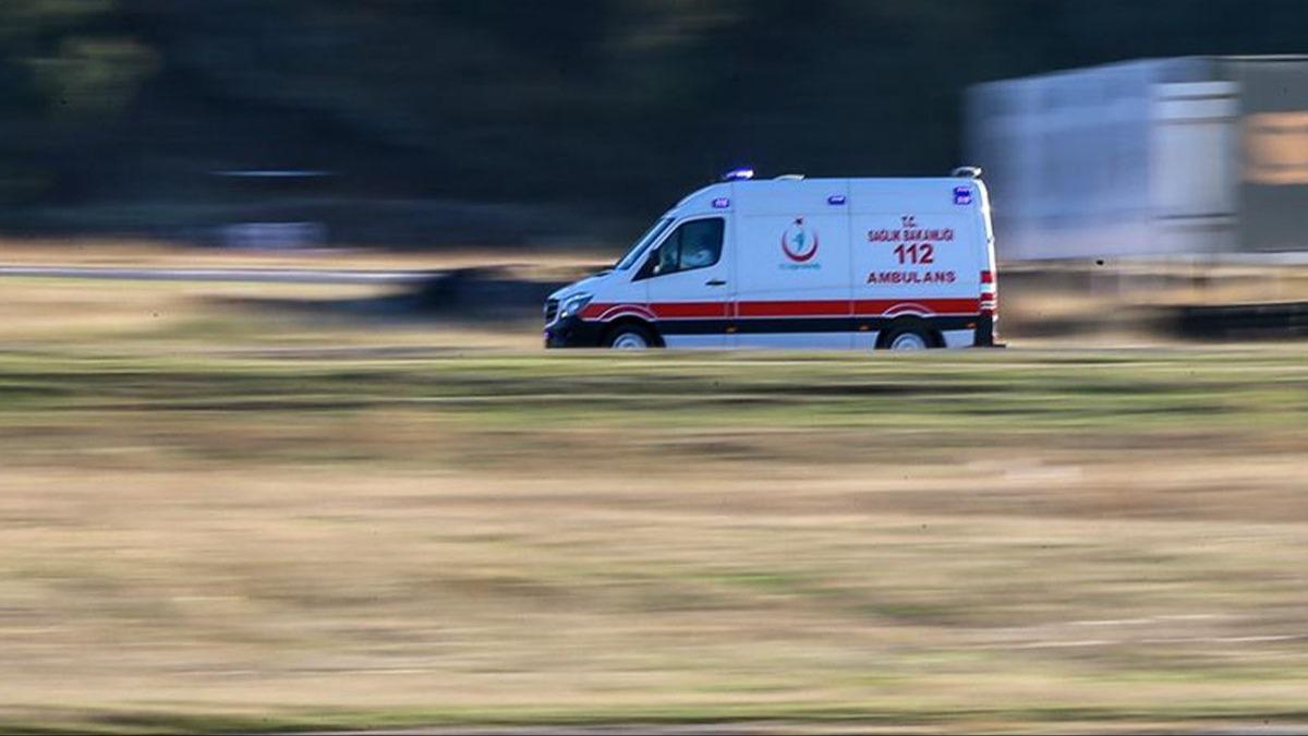 Asansörde mahsur kaldılar: Eve gelince hastaneye kaldırıldılar