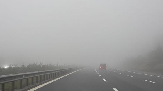 Bayram dönüşü dikkat! TEM Otoyolu'nda sisten göz gözü görmüyor