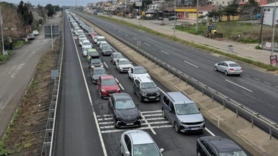 Bayram d�n��� trafik yo�unlu�u: A��r vas�talara k�s�tlama getirildi