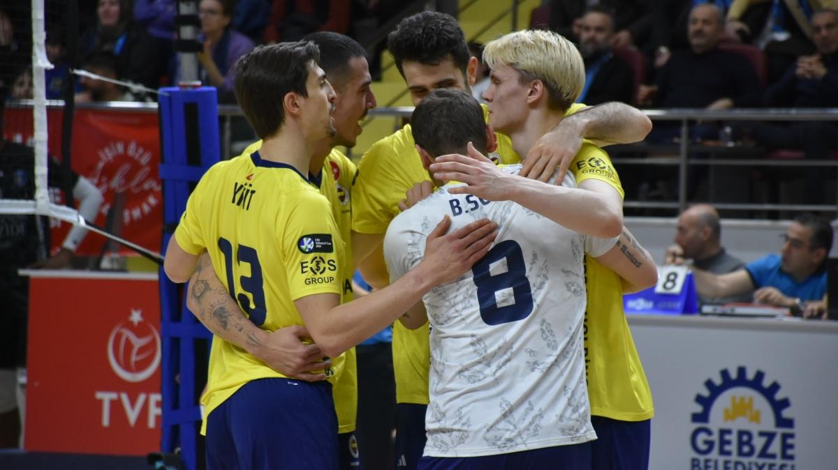 Fenerbah�e Medicana deplasmanda set vermeden kazand�