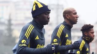 Fenerbah�e'de Be�ikta� derbisinin mesaisi ba�lad�