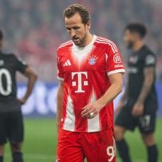 Harry Kane, Barcelona'y� elinin tersiyle itti