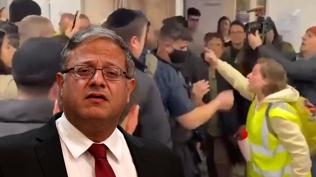 Halk sokakta, bakan hedefte: Tüm bu ölümlerden sen sorumlusun