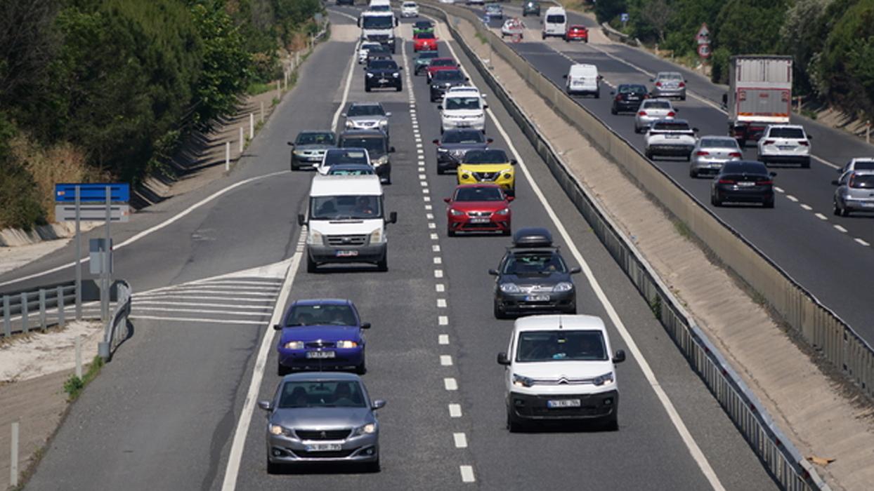 İstanbul-Tekirdağ kara yolunda bayram yoğunluğu