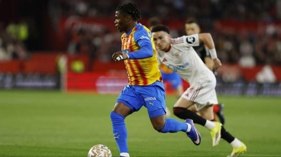 Valencia, Sevilla'y� deplasmanda ge�ti