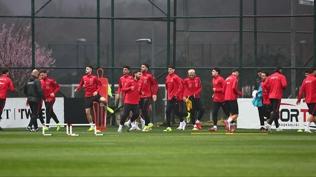 A Milli Futbol Takımı, Romanya sınavına hazırlanıyor