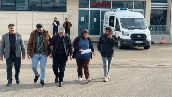 Antalya`da konteyner yang�n�: Anne ve 5 �ocu�unun cenazesi yak�nlar�na teslim edildi