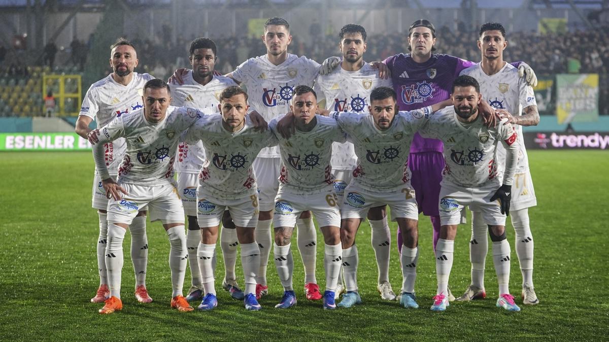 Erzurumspor FK, S�per Lig'e y�kselme m�cadelesinde avantajl�