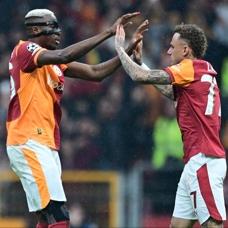Galatasaray'dan Noa Lang ve Osimhen a��klamas�