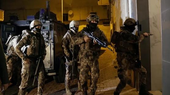 170 ki�i ter�r propagandas� ve izinsiz g�steri su�lamas�yla g�zalt�nda