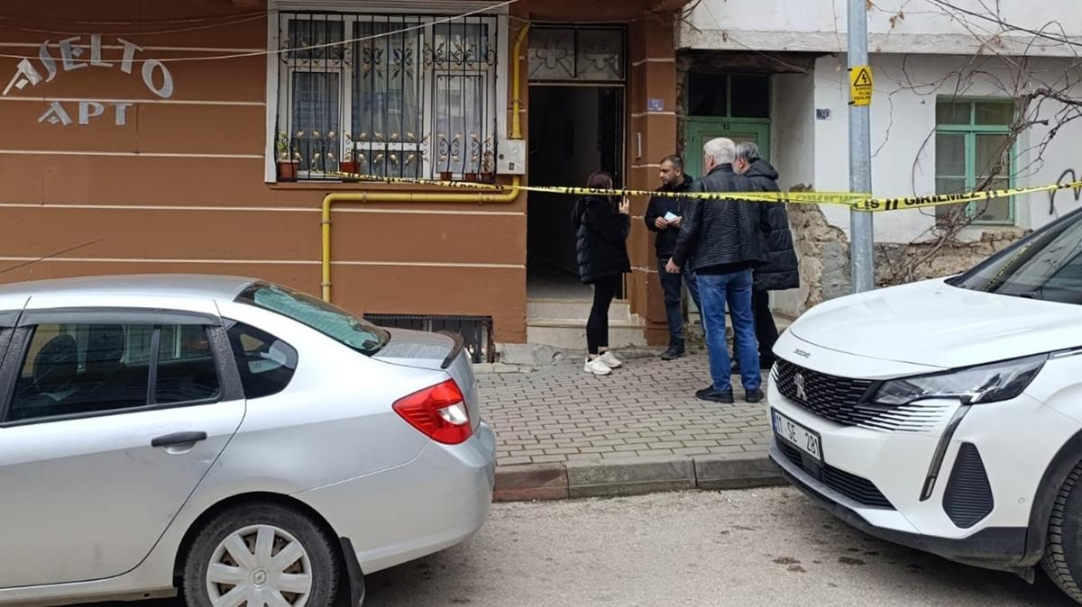 Bilecik'te ��pheli �l�m: Haber alamayan yak�nlar� polise bildirdi